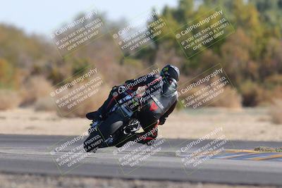 media/Dec-18-2022-SoCal Trackdays (Sun) [[8099a50955]]/Turn 7 Backside (1125am)/